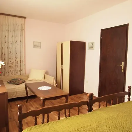 In 6943 Apartment Orebic