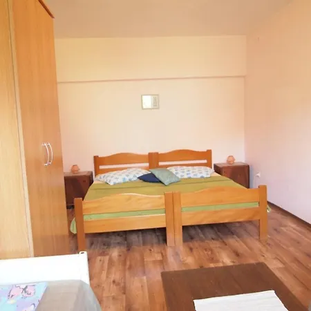 In 6943 Apartment Orebic